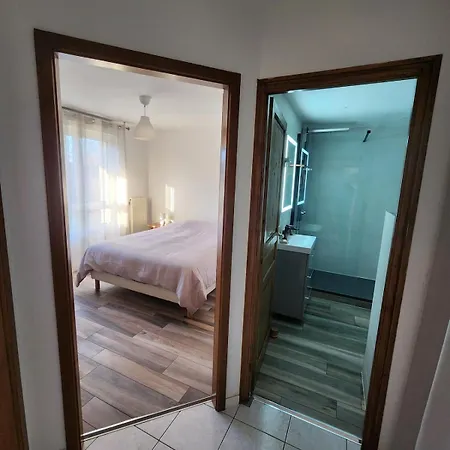 Rez-de-jardin Avec Terrasse Privative アパート *
