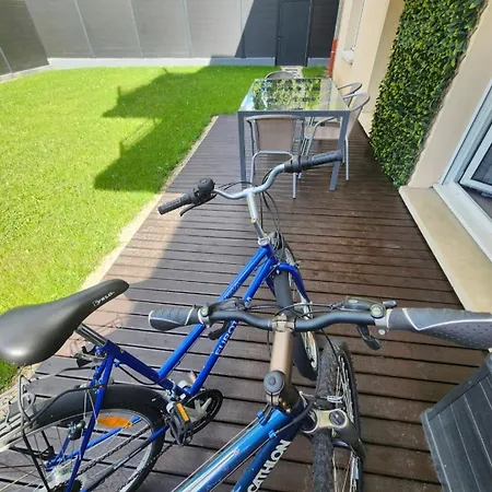 Apartament Rez-de-jardin Avec Terrasse Privative