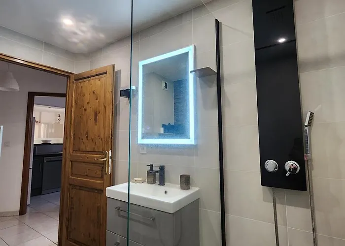 Rez-de-jardin Avec Terrasse Privative *